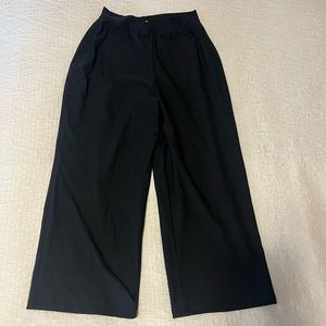 SPANX Wide Legged Cropped Pant